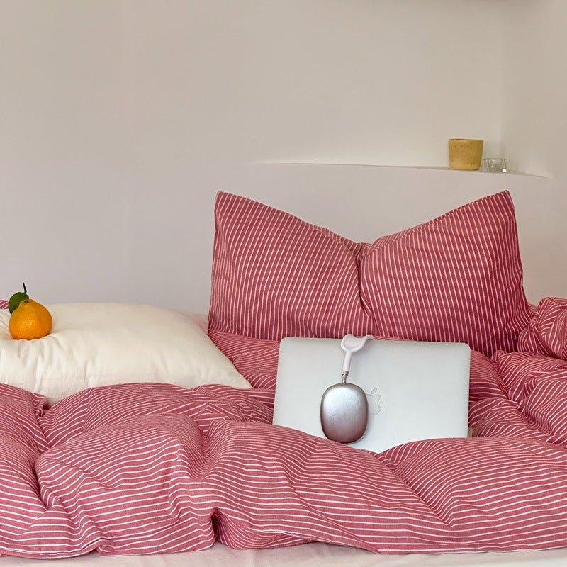 Thin Striped Bedding Set / Red Ever Lasting