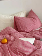 Thin Striped Bedding Set / Red Ever Lasting