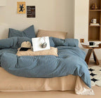 Thin Striped Bedding Set / Red