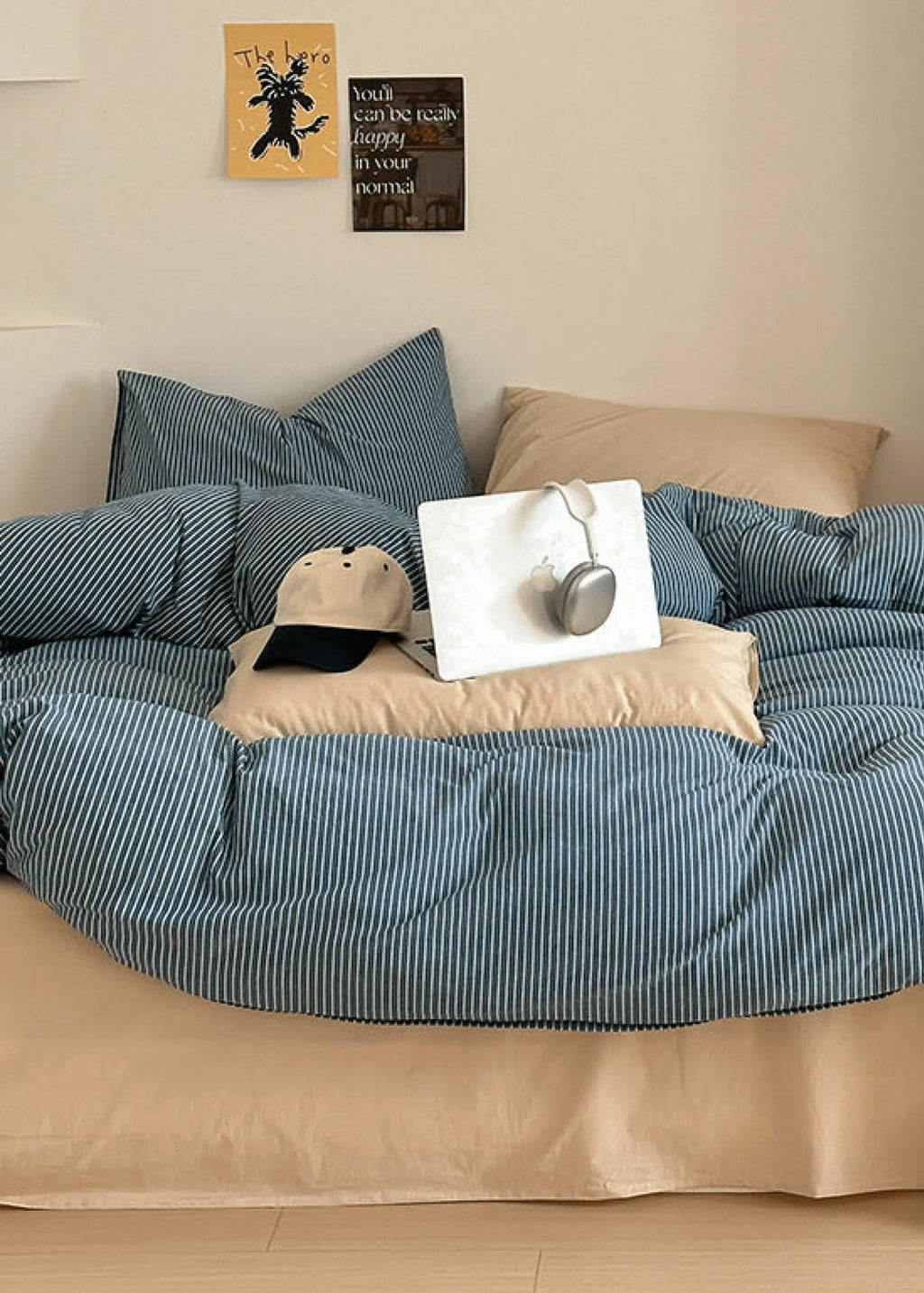 Thin Striped Bedding Set / Red