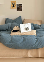 Thin Striped Bedding Set / Red