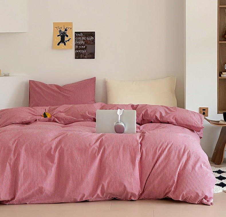 Thin Striped Bedding Set / Red