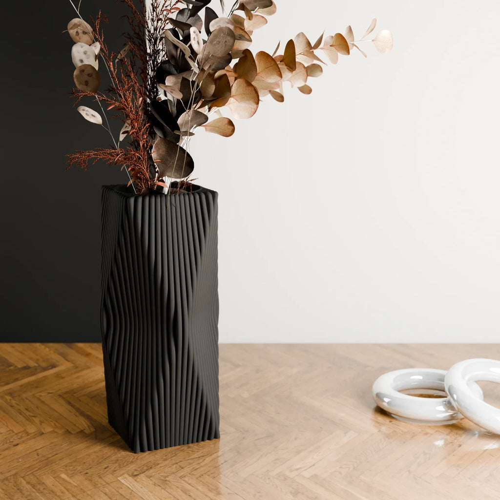 Tides Vase, detail shot - House Of Avana