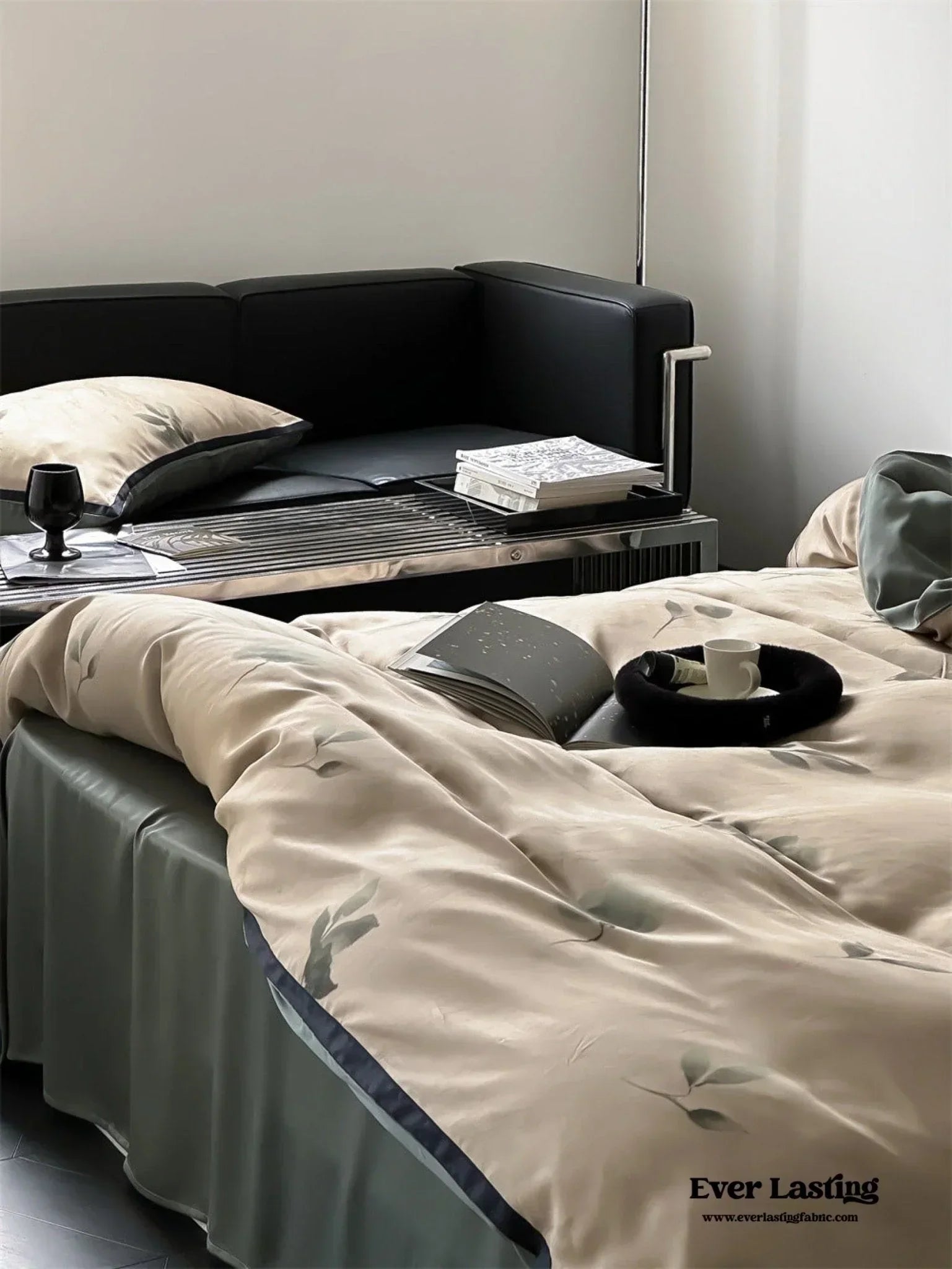 Twilight Zone Silky Tencel Bedding Set / White + Gray Ever Lasting
