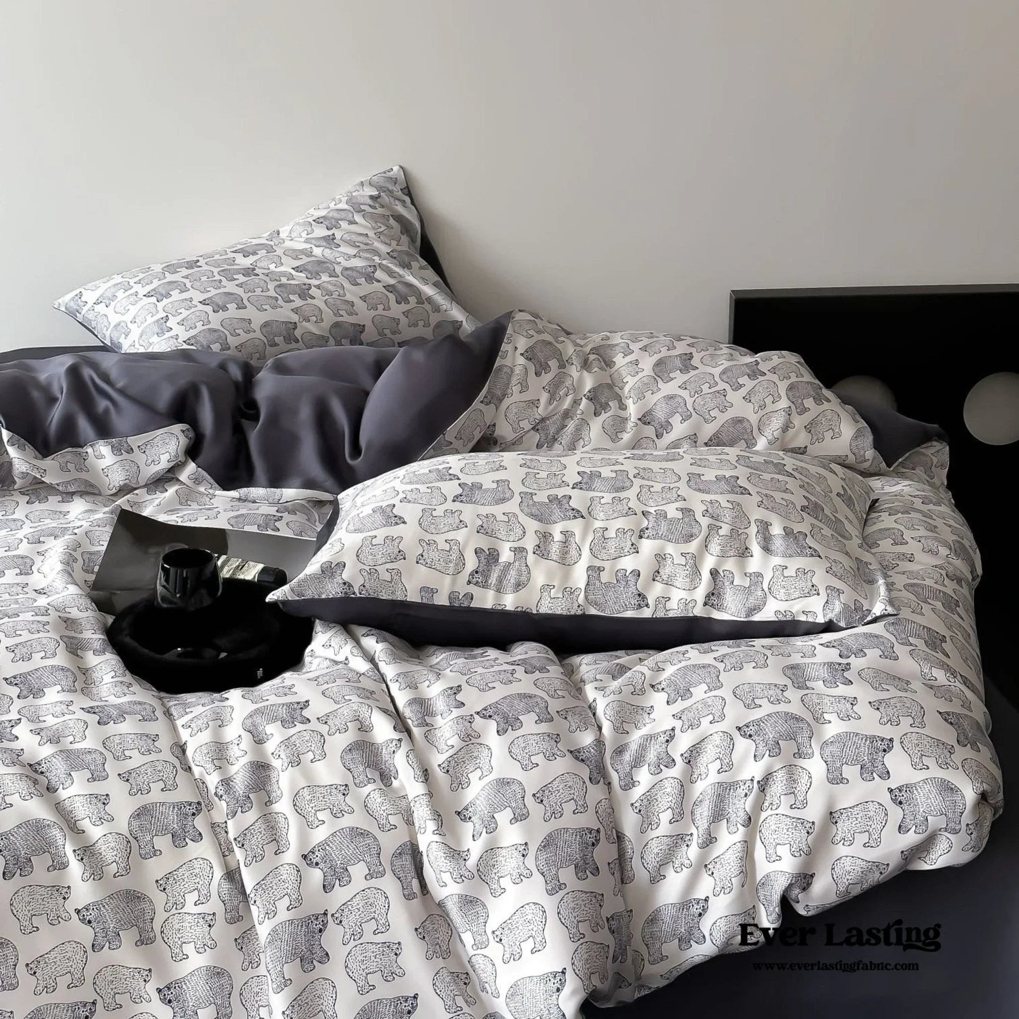 Twilight Zone Silky Tencel Bedding Set / White + Gray Ever Lasting