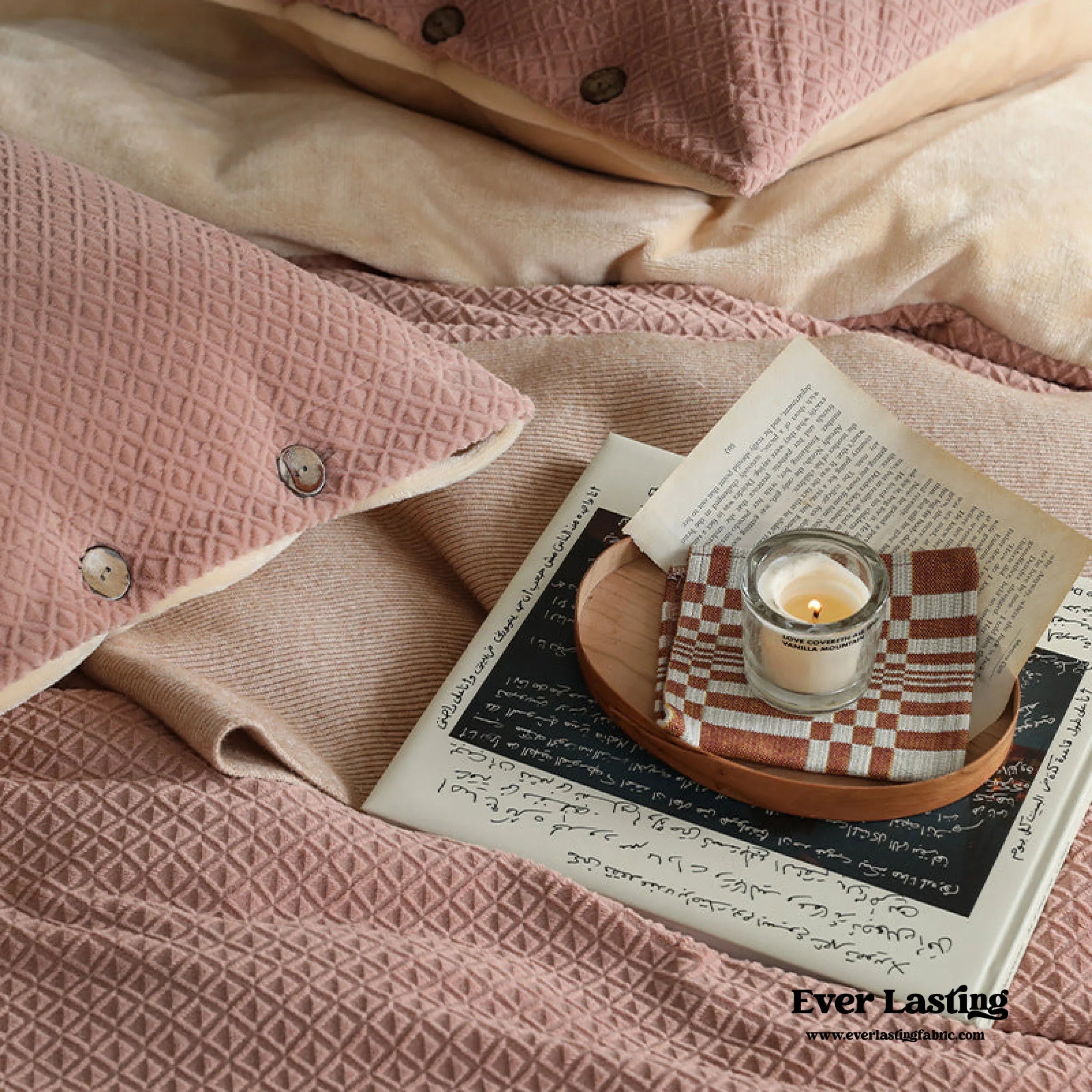 Velvet Buttoned Bedding Set / Orange Ever Lasting