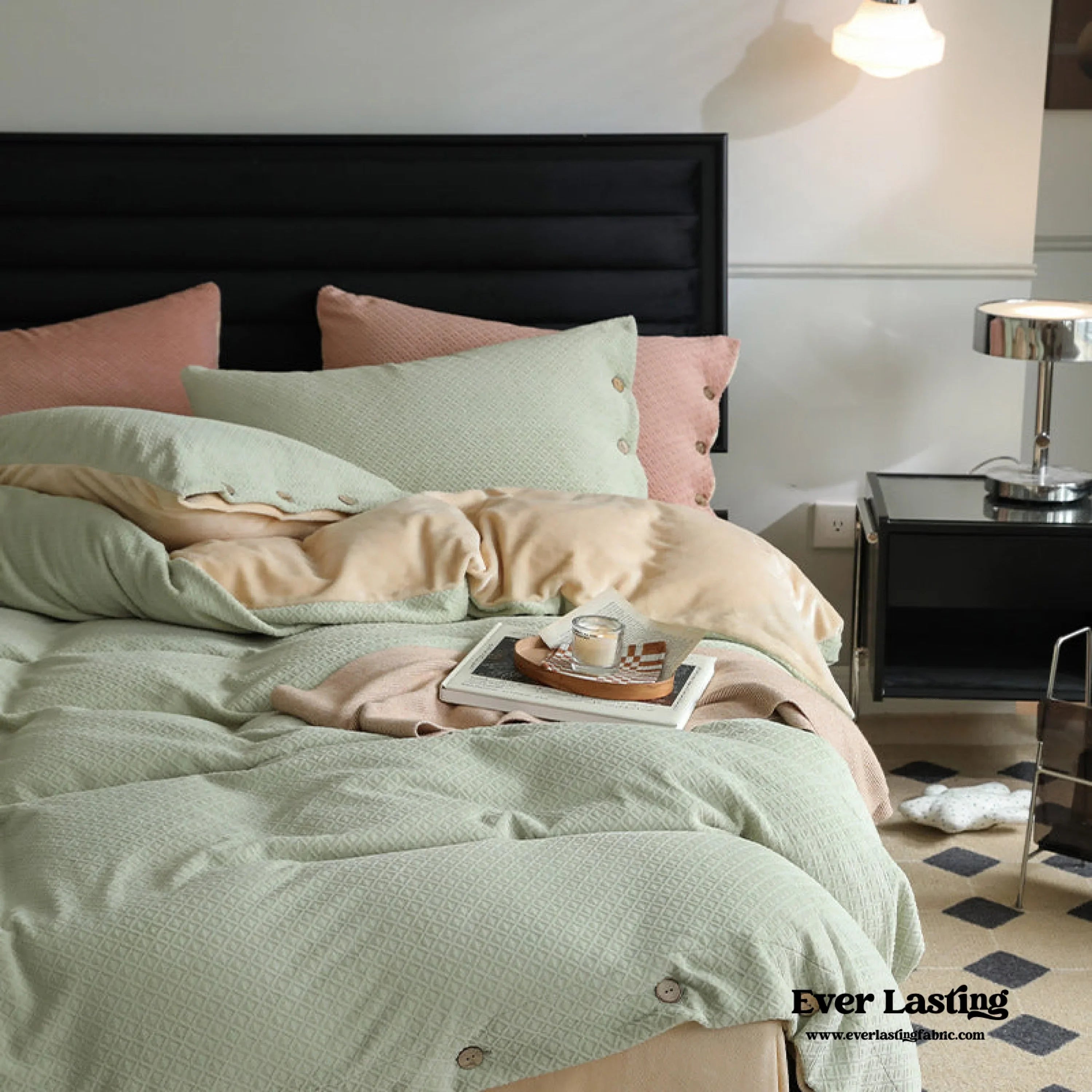 Velvet Buttoned Bedding Set / Orange Ever Lasting