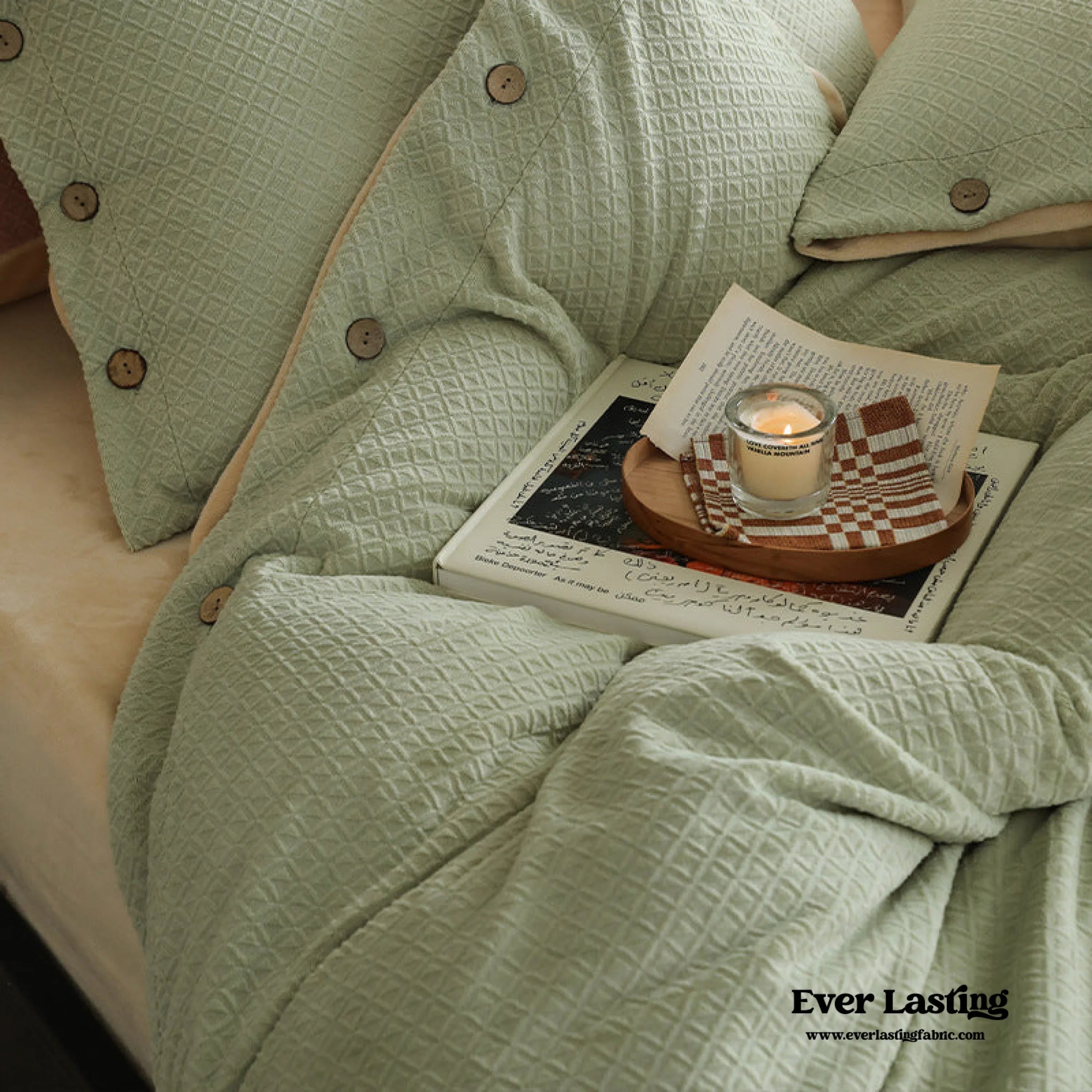 Velvet Buttoned Bedding Set / Orange Ever Lasting