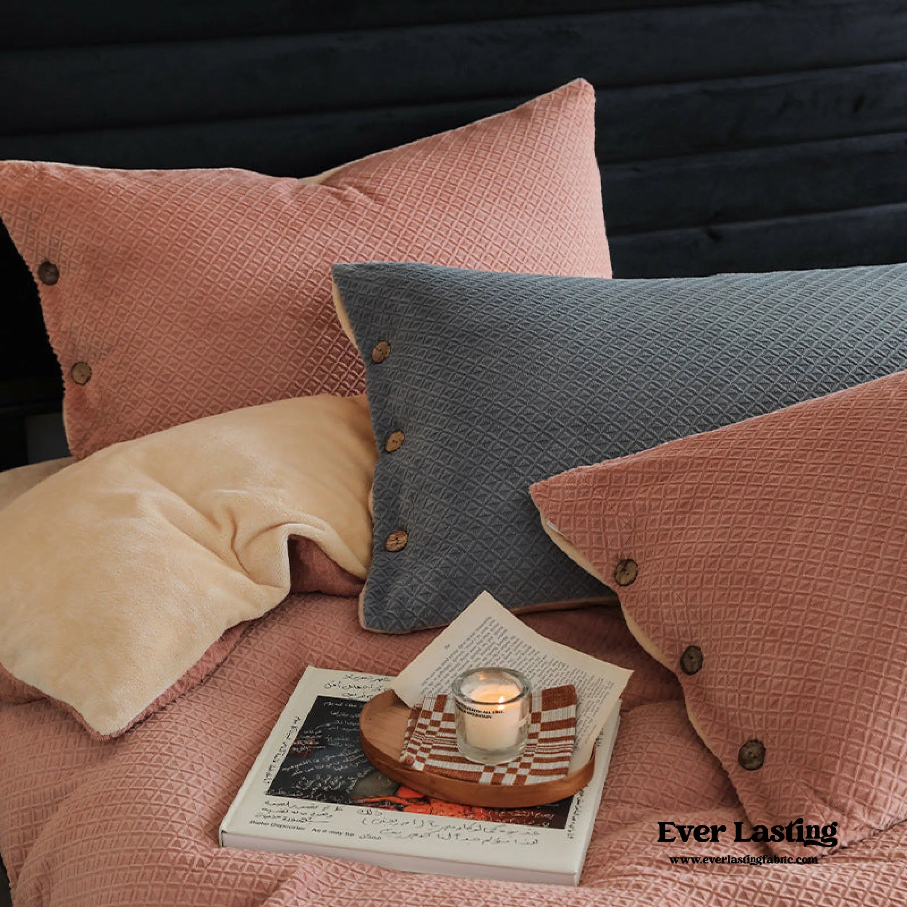 Velvet Buttoned Bedding Set / Orange Ever Lasting