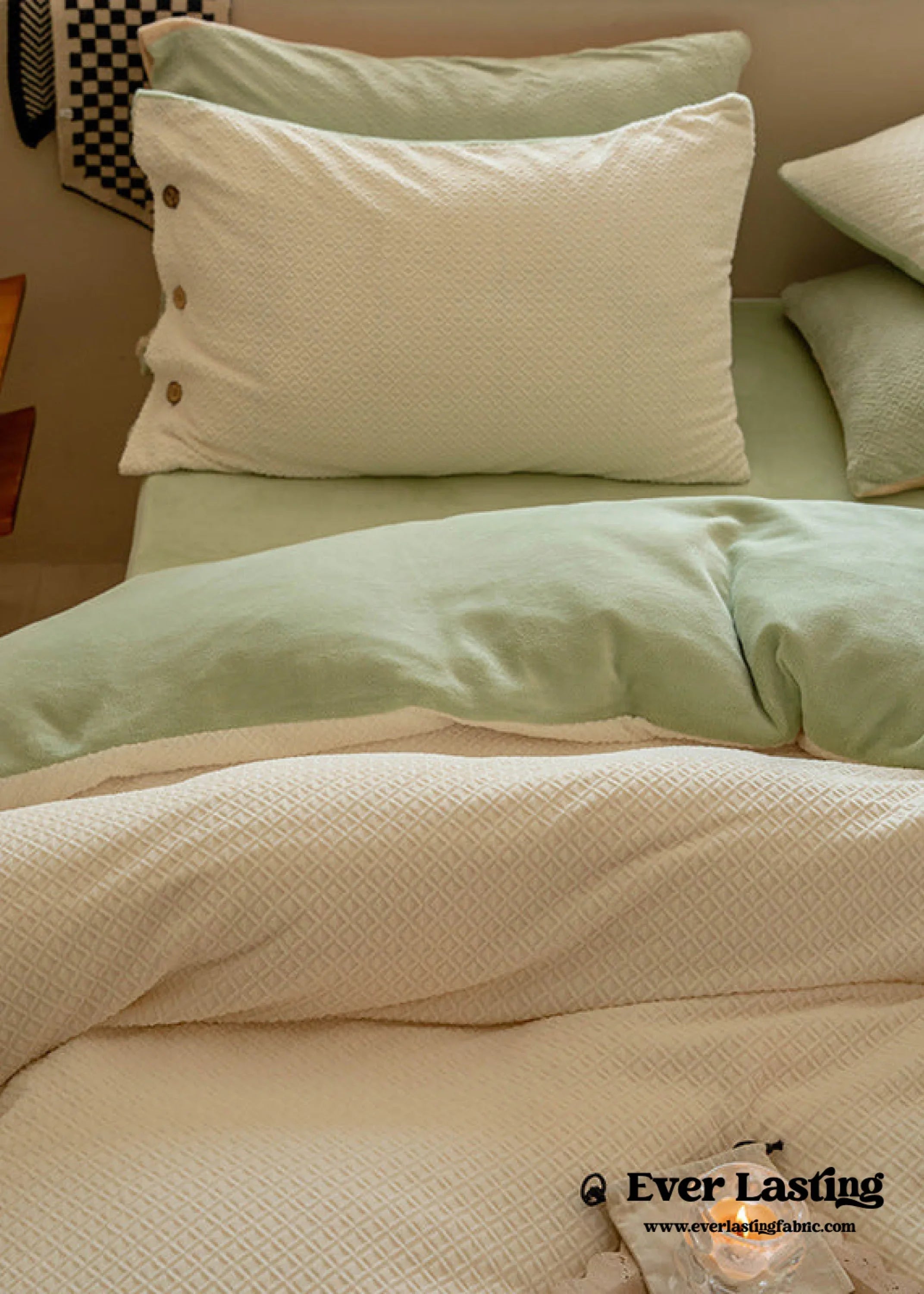 Velvet Buttoned Bedding Set / Orange Ever Lasting