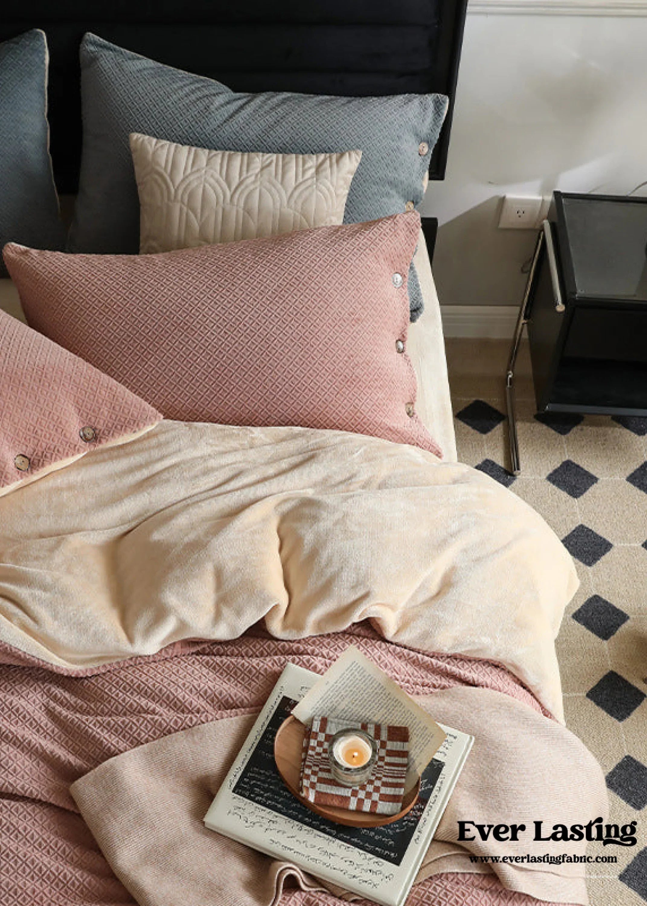 Velvet Buttoned Bedding Set / Orange Ever Lasting