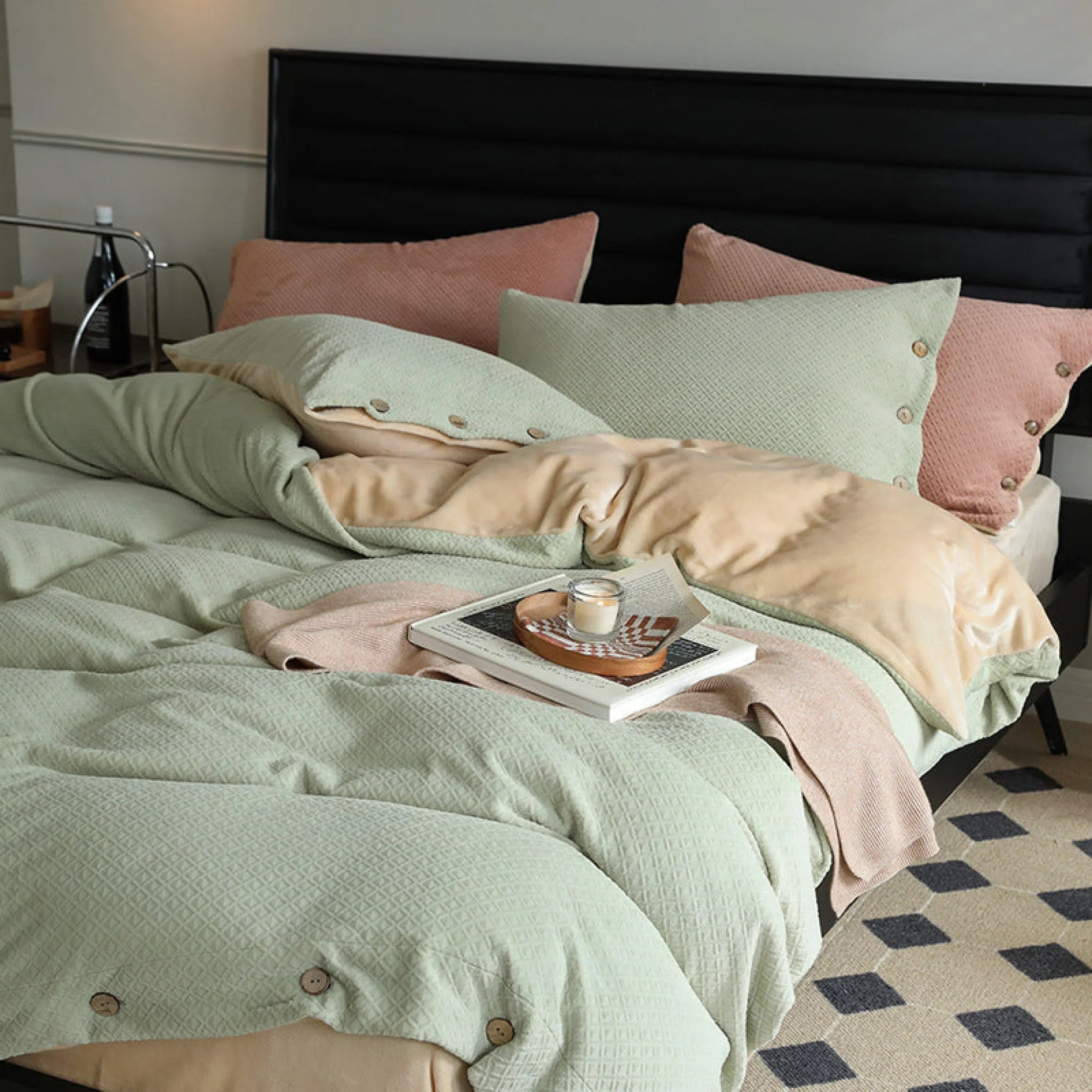 Velvet Buttoned Bedding Set / Rust Pink Ever Lasting