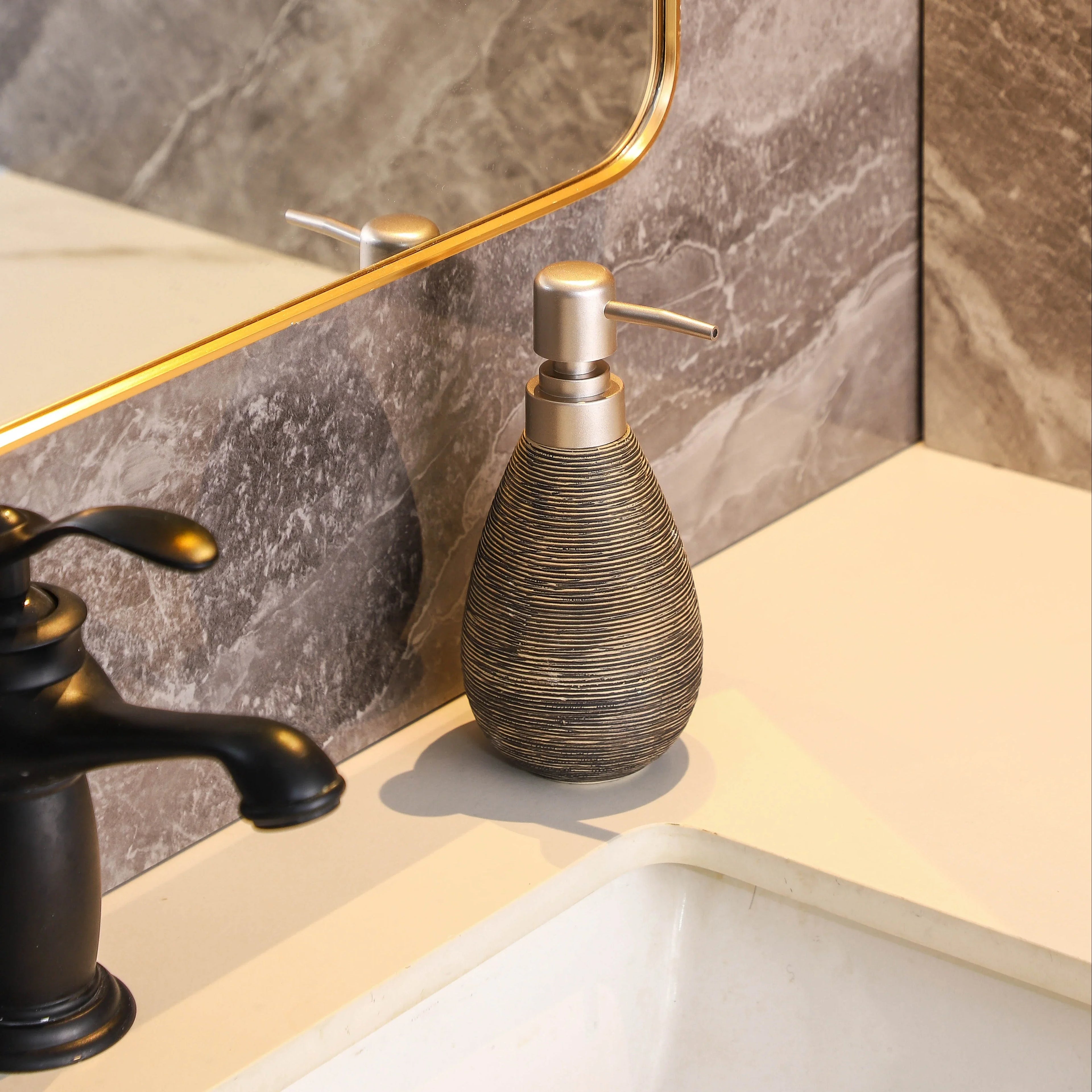 Vintage Bohemian Style Hand Soap Dispenser with Stainless Steel Pump, Suitable for Bathroom and Kitchen House Of Avana