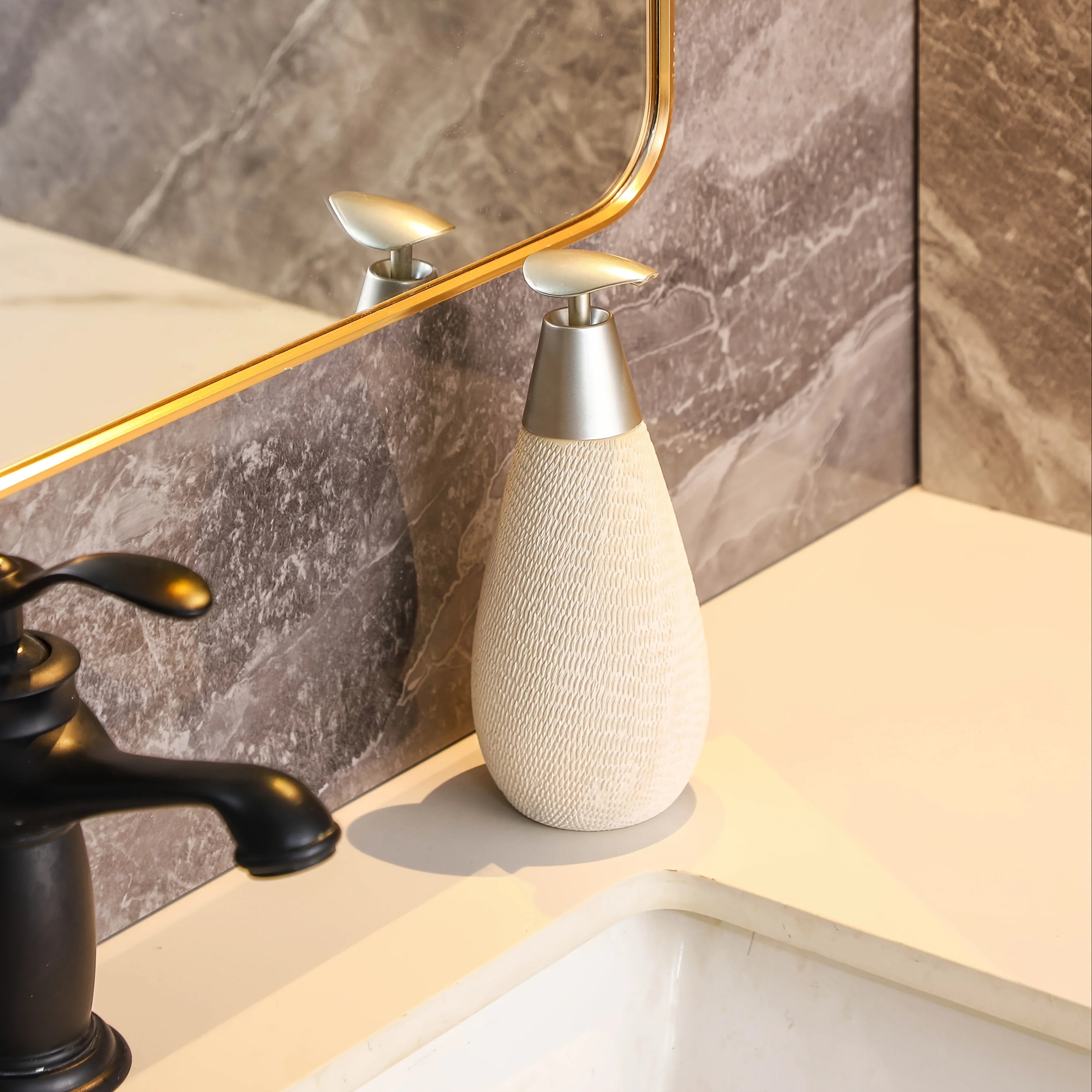 Vintage Bohemian Style Hand Soap Dispenser with Stainless Steel Pump, Suitable for Bathroom and Kitchen House Of Avana