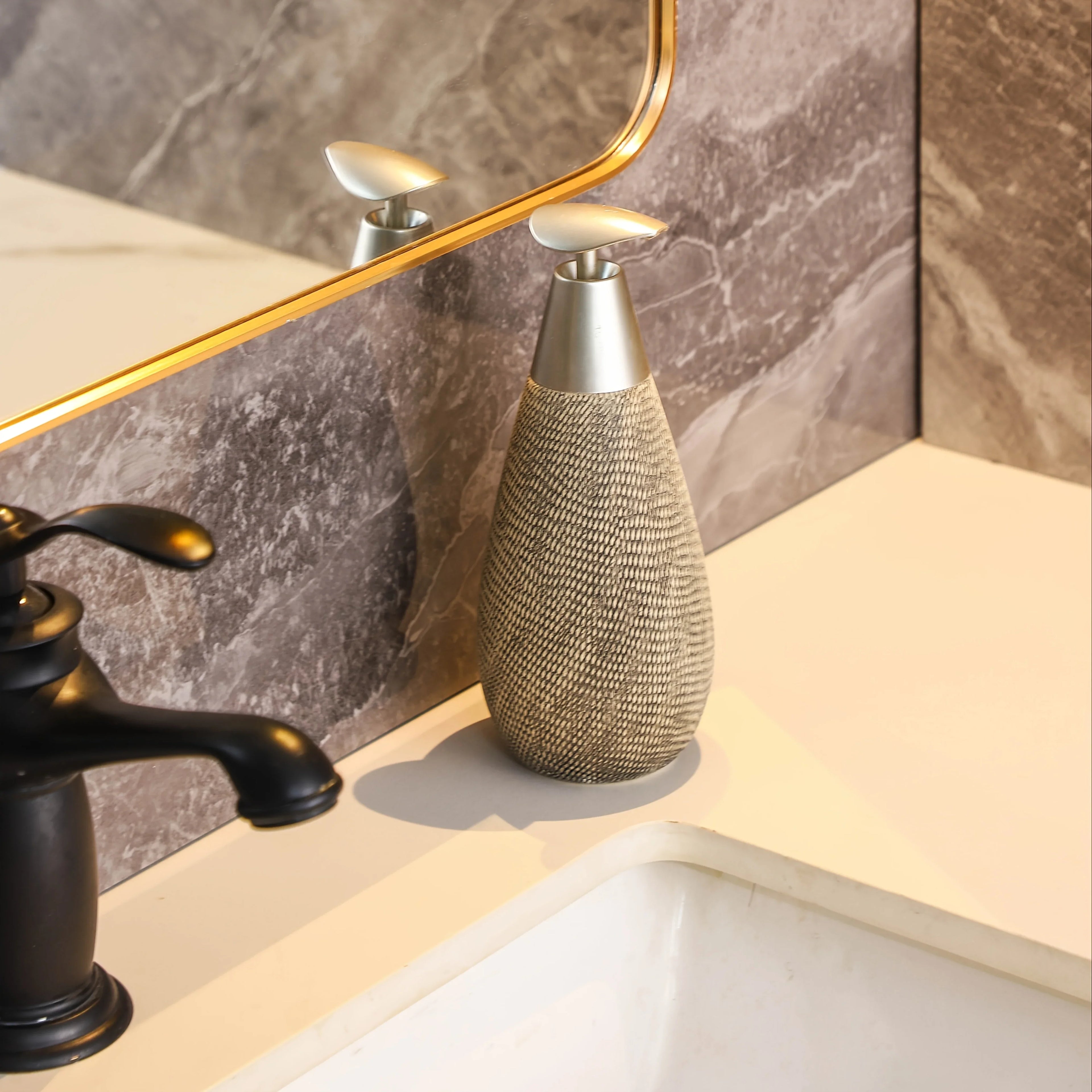 Vintage Bohemian Style Hand Soap Dispenser with Stainless Steel Pump, Suitable for Bathroom and Kitchen House Of Avana