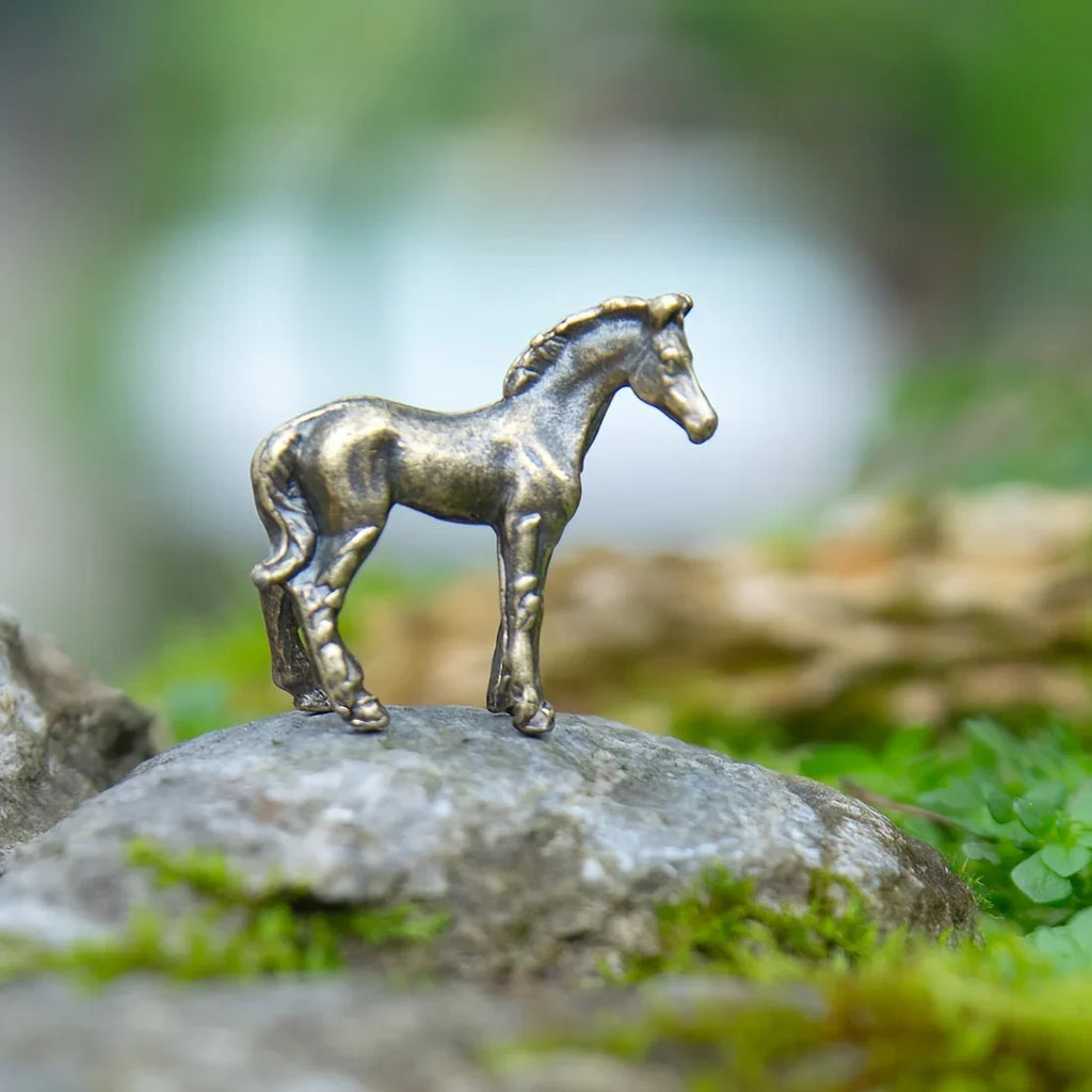 Vintage Bronze Horse Sculptures - 4pcs Set, Perfect For Home, Aquariums, Potted Plants & Garden Decor - House Of Avana