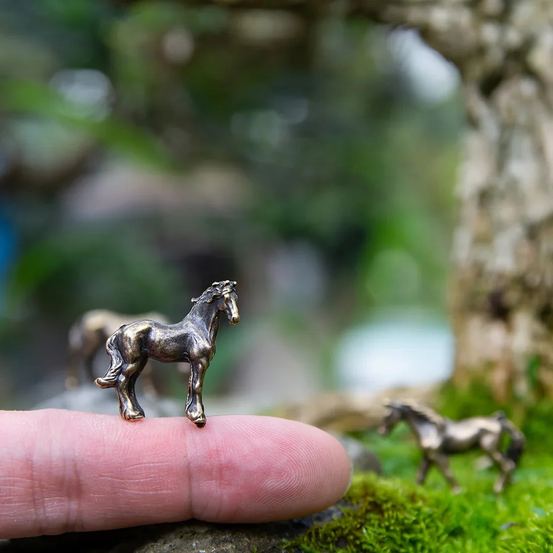Vintage Bronze Horse Sculptures - 4pcs Set, Perfect For Home, Aquariums, Potted Plants & Garden Decor - House Of Avana
