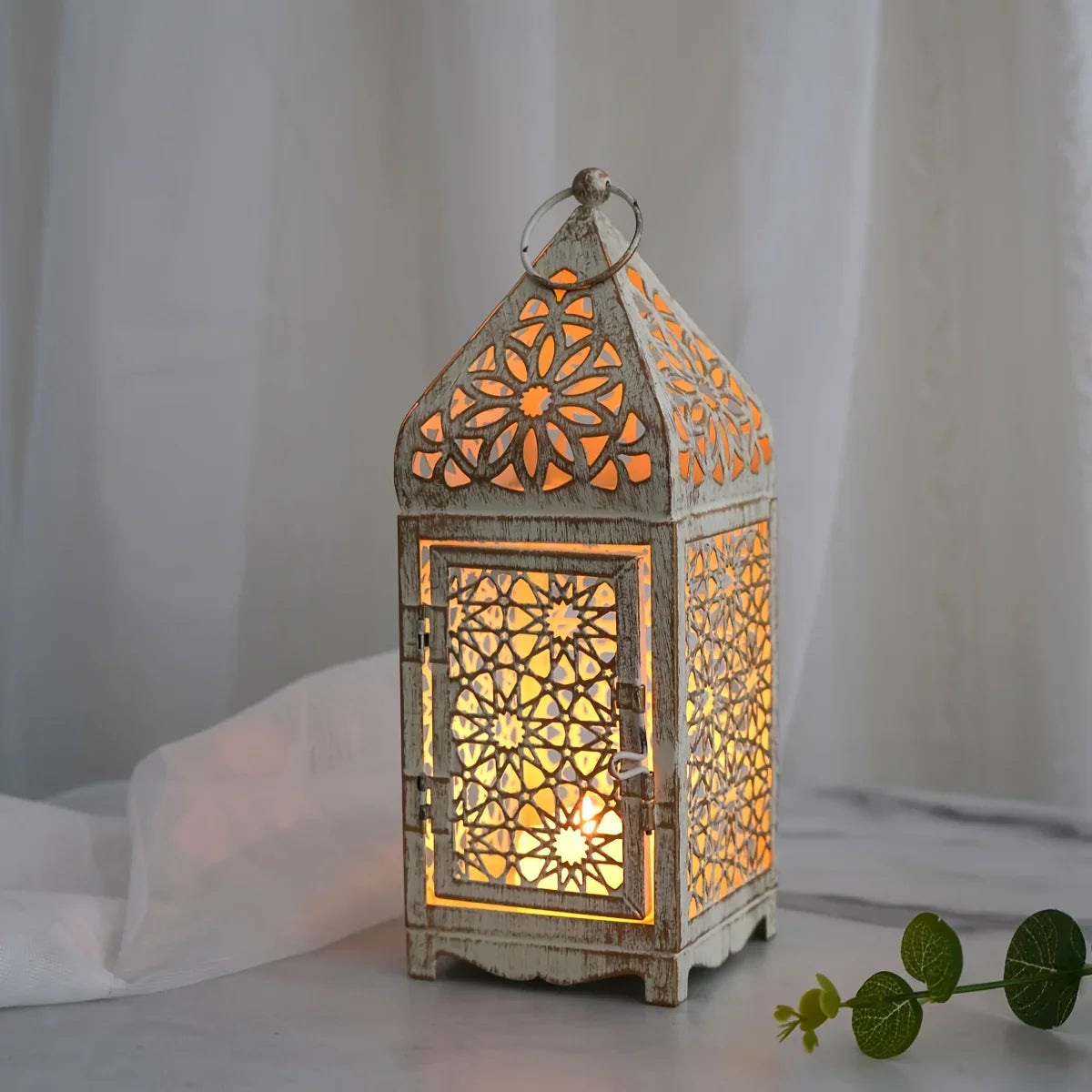 2 sets/1 set of hollow projection metal iron tabletop candlestick set, white brushed Golden to do the old candlestick base, a variety of festivals universal Moroccan atmosphere home decoration candlestick [one big one small, House Of Avana