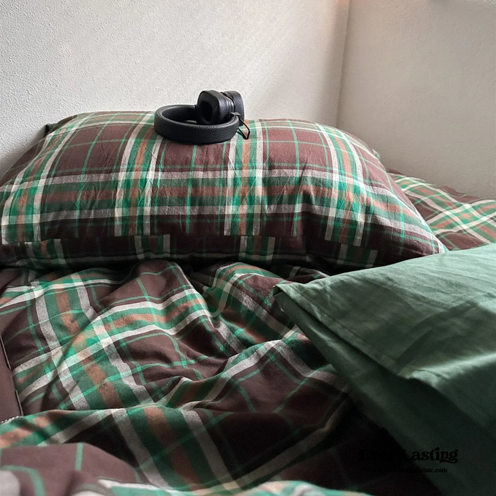 Vintage Plaid Bedding Set / Red & Green Ever Lasting
