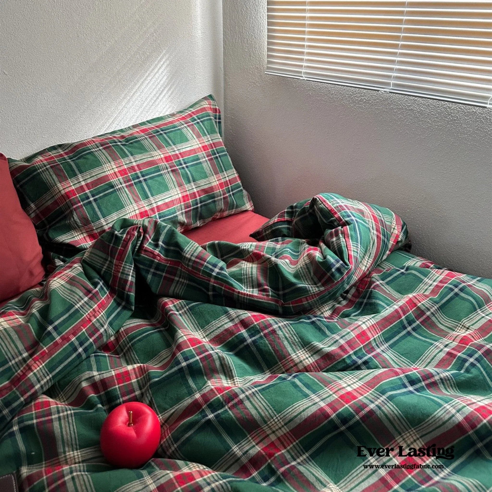 Vintage Plaid Bedding Set / Red & Green Ever Lasting