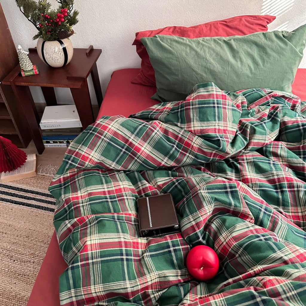 Vintage Plaid Bedding Set / Red & Green Ever Lasting