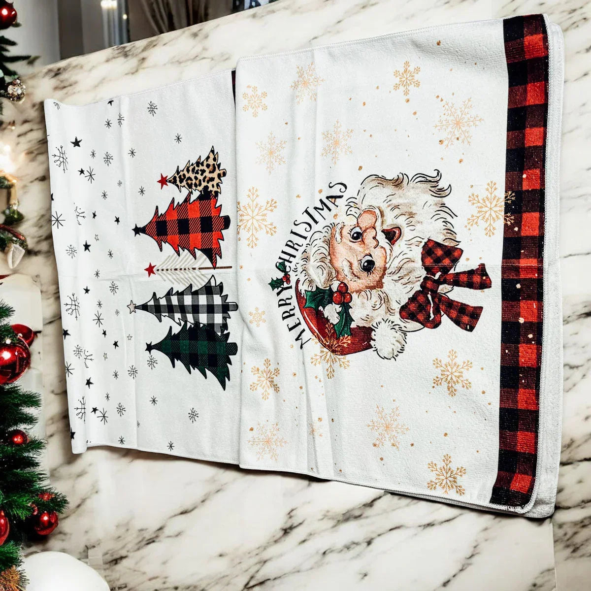 Vintage Santa Hand Towel Gia Roma