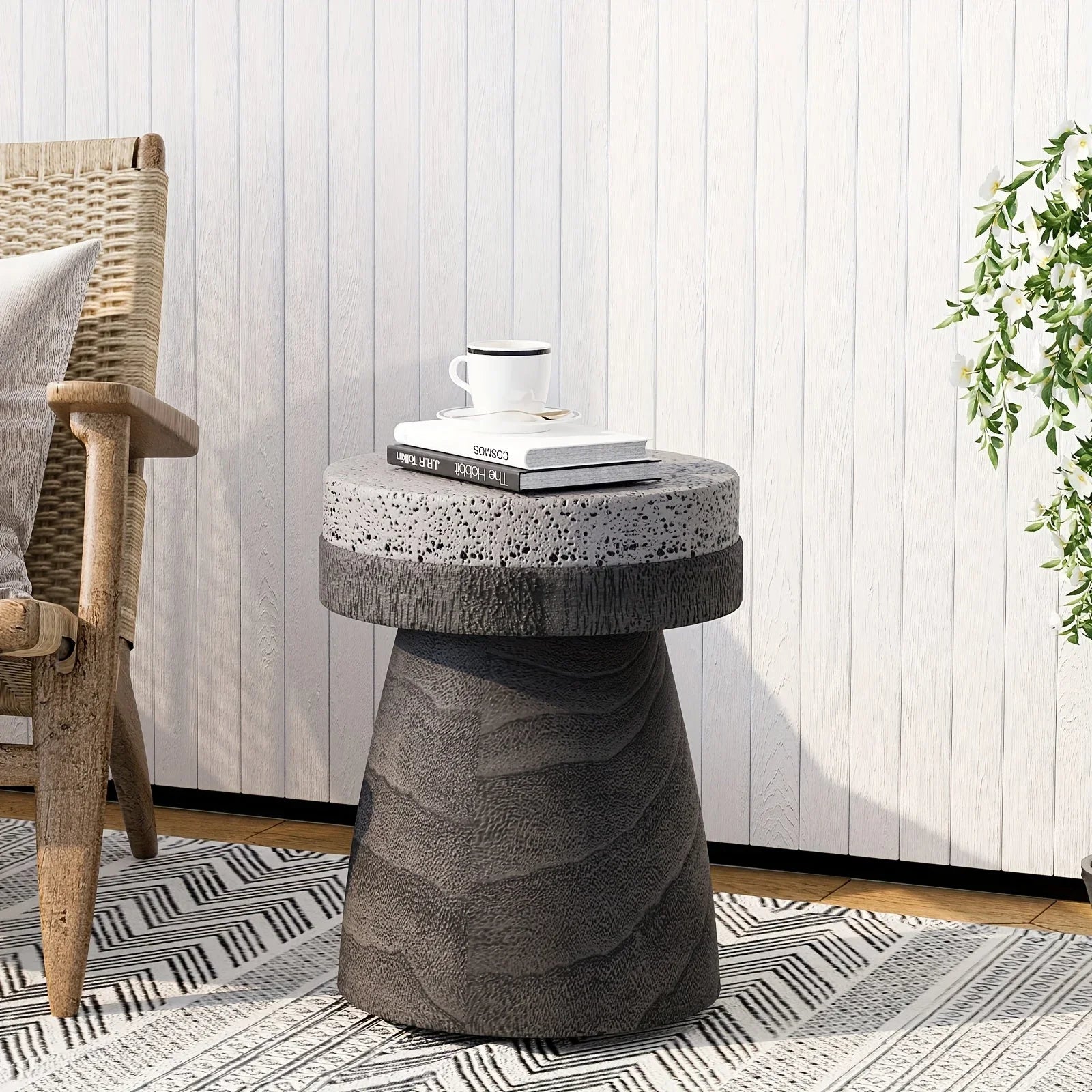 Vintage Style Mushroom Side Table, Lightweight Round Accent End Table for Living Room & Bedroom, Indoor/Outdoor Retro Courtyard Footstool, No Electricity Required, Mushroom Decor House Of Avana