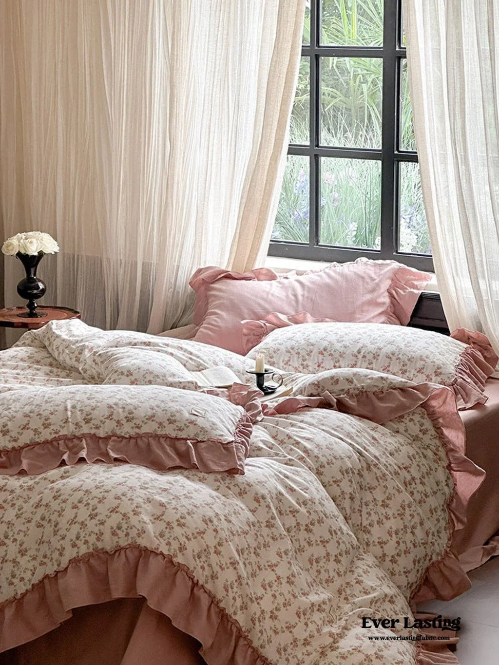 Vivienne Floral Double Gauze Bedding Set / Cobalt Blue Ever Lasting