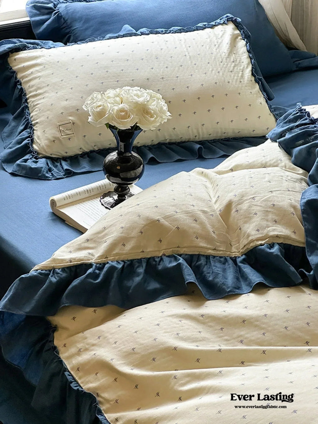 Vivienne Floral Double Gauze Bedding Set / Cobalt Blue Ever Lasting