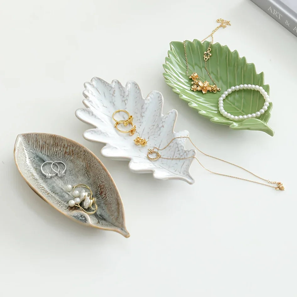 Ceramic Leaf-shaped Multi-functional Jewelry Tray & Display Plate - Elegant Marble-like Glossy White &... - House Of Avana