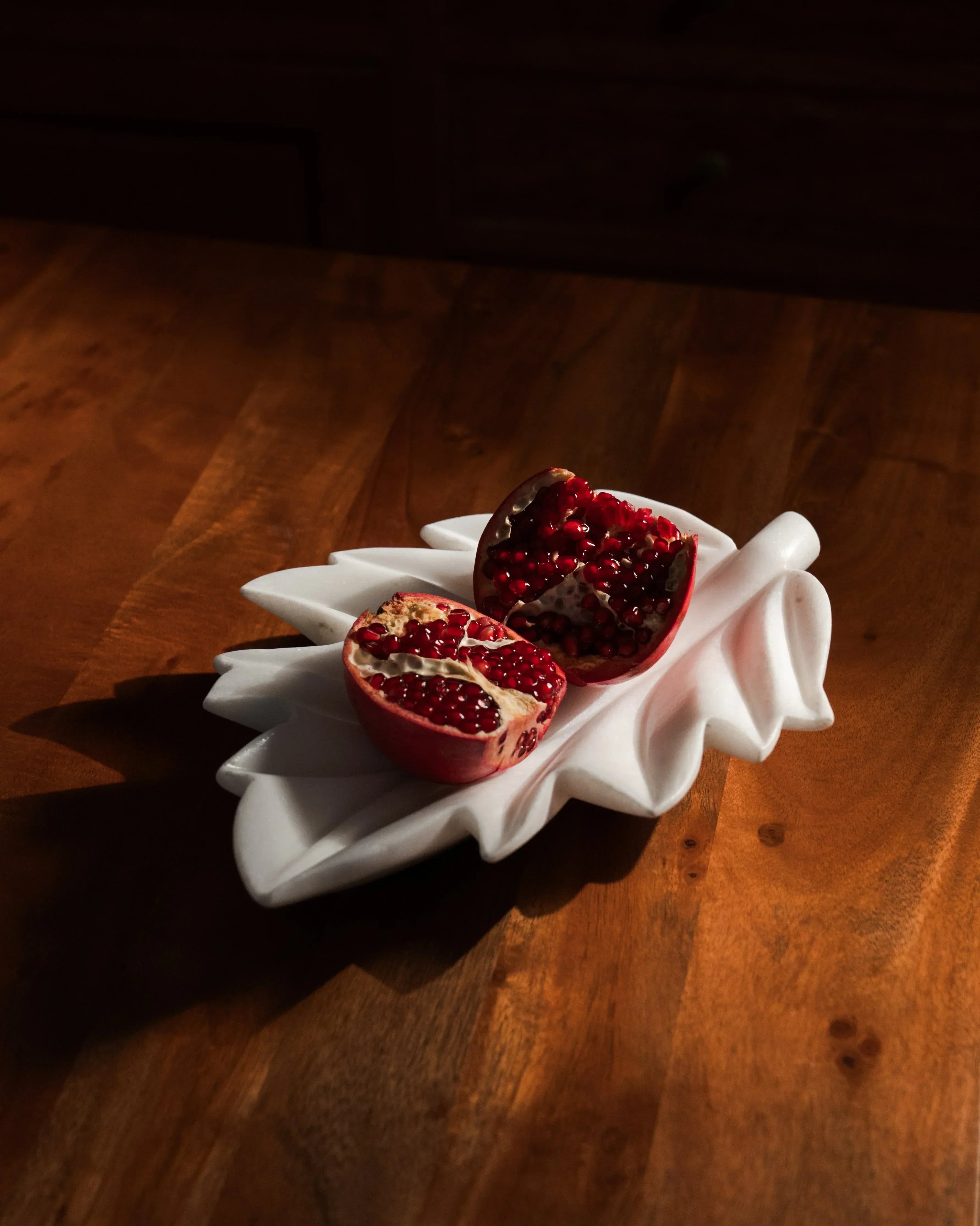 White Makrana Marble Maple Leaf Bowl Sangemar