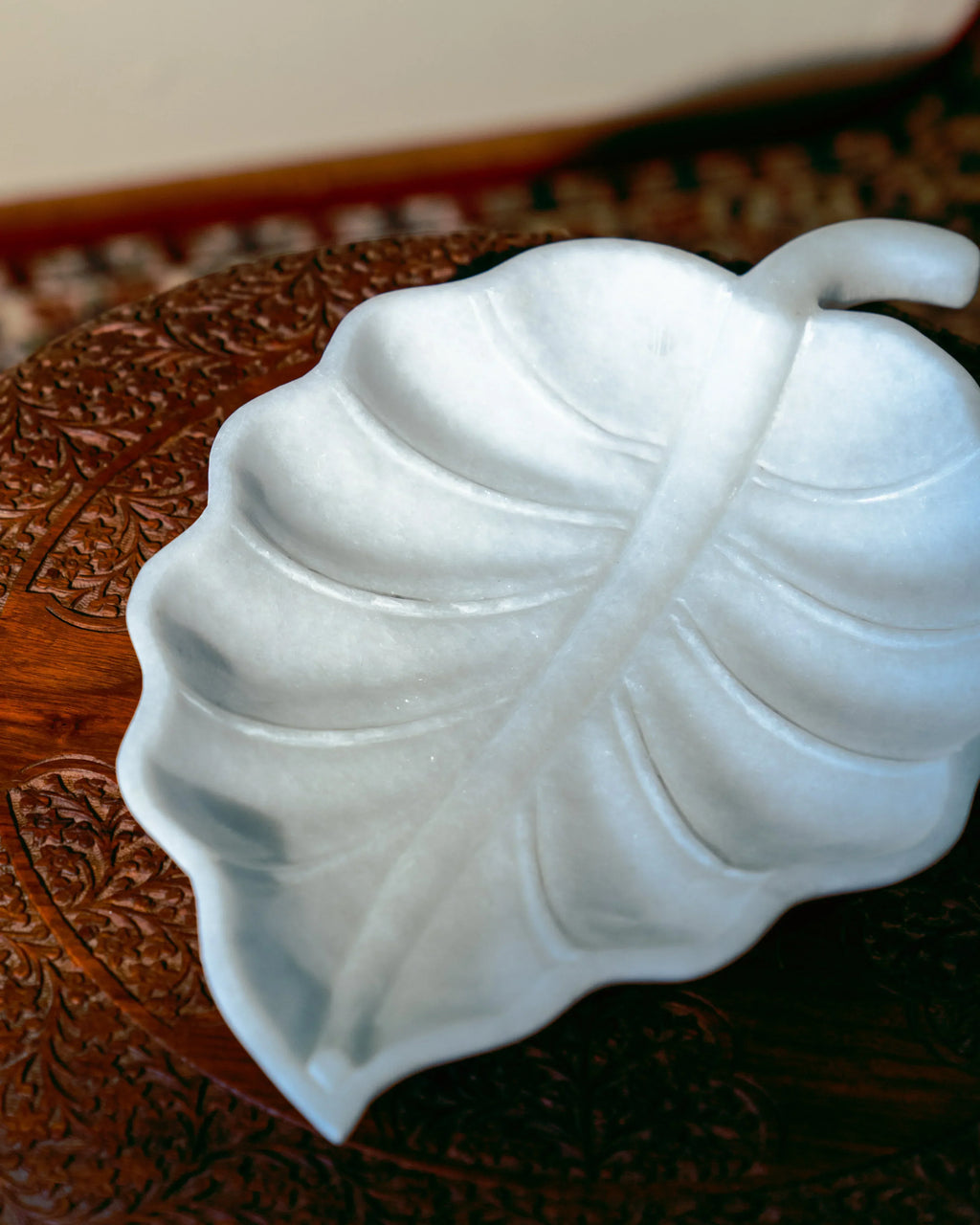 White Makrana Marble Peepal Leaf Bowl Sangemar