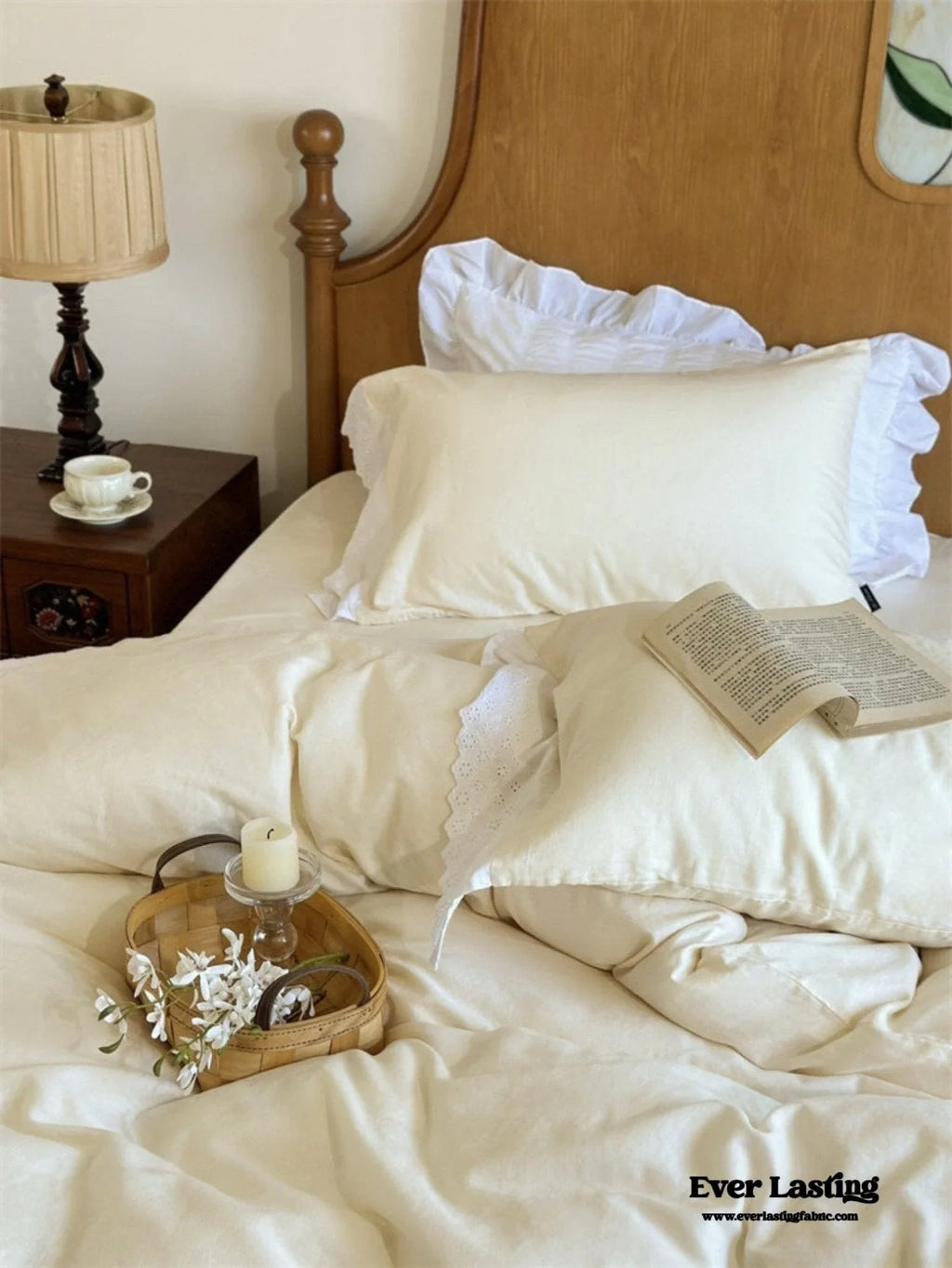 White Ruffle Lace Bedding Set / Purple Ever Lasting