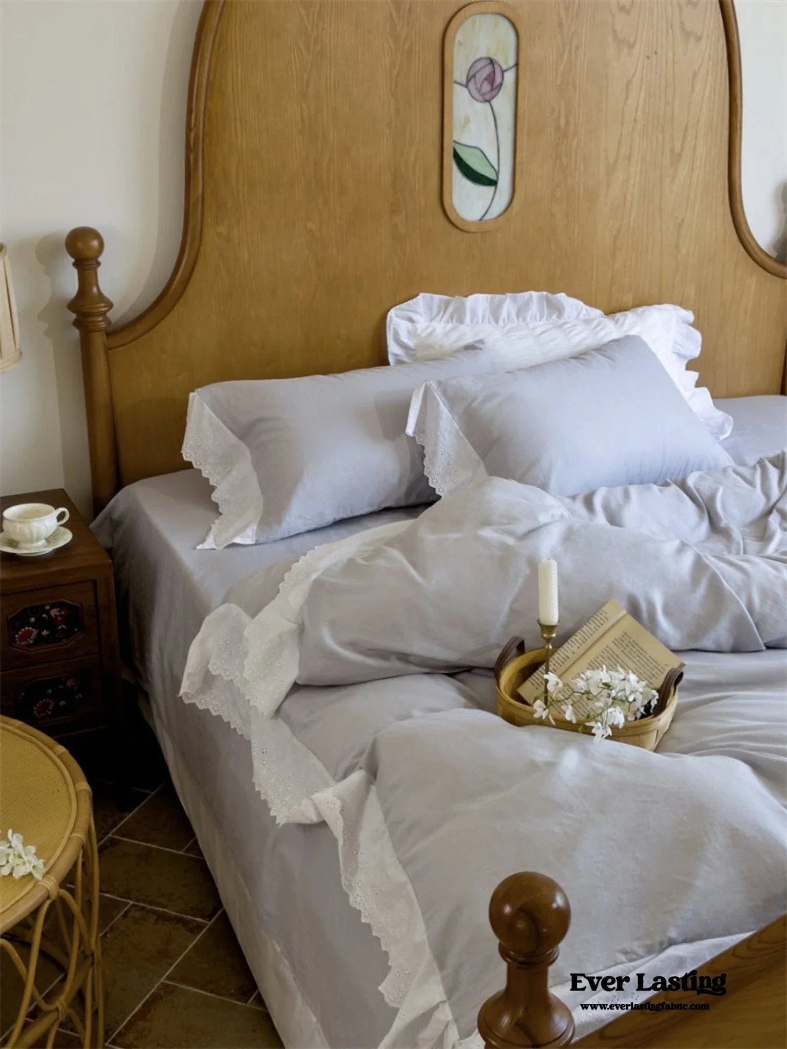 White Ruffle Lace Bedding Set / Purple Ever Lasting