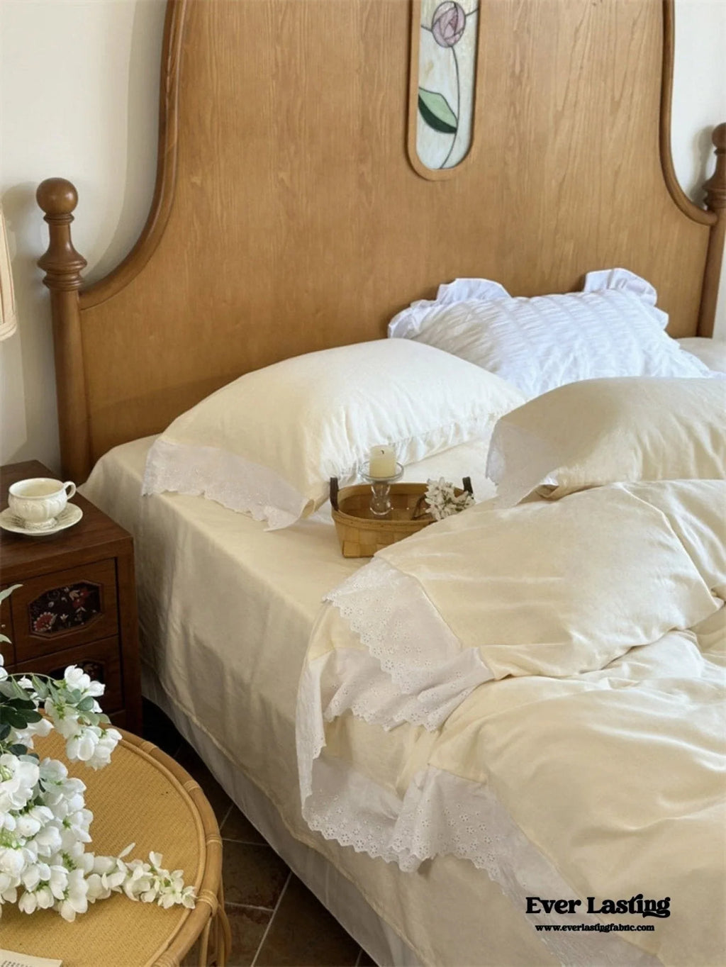 White Ruffle Lace Bedding Set / Purple Ever Lasting