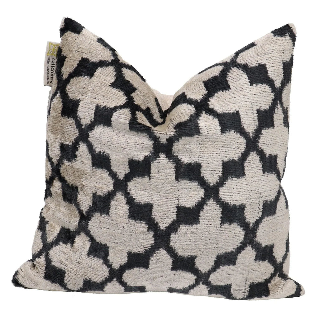 Canvello Throw Back Blavk & White Cushion for Sofa | X in (40 X Cm), detail shot - House Of Avana