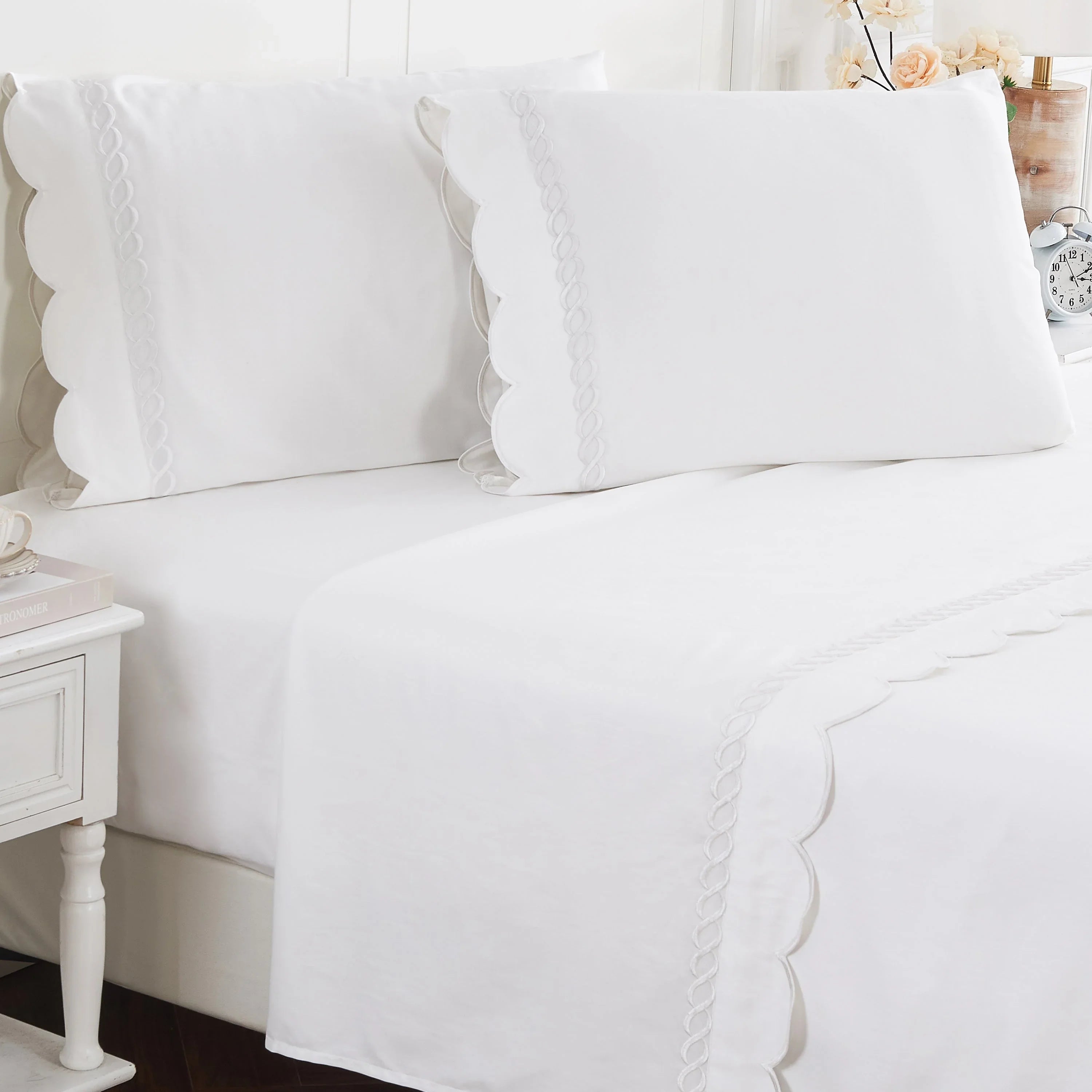 600 Thread Count Scallop Rope Embroidered Cotton Pillowcase Pair Mélange Home