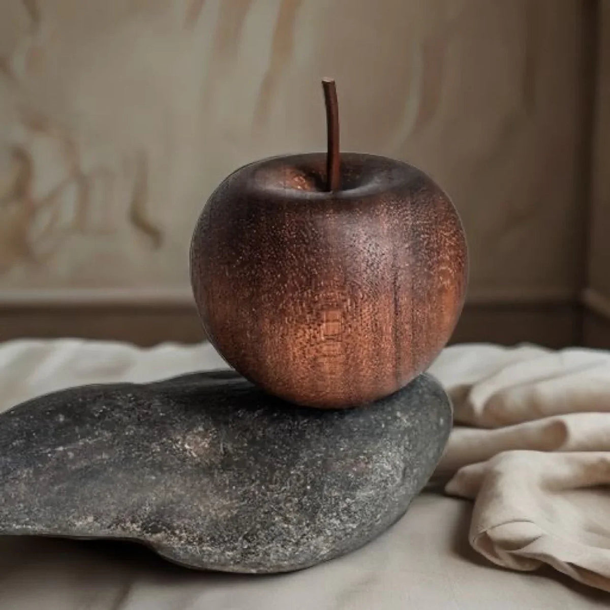A Randomly Styled Natural Wood Aroma Diffuser with Elegant Wood Grain, Non-Flammable, Perfect Gift Choice - Enhances Air Quality, Apple-Shaped Fragrance Diffuser with Natural Wood Texture, Suitable for Home, Car, Office, Bath House Of Avana [[SKU:HOA-FRG-003]]