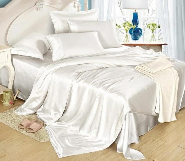 25 Momme Luxury Seamless 4pcs Pure Mulberry Silk Bedding Set with 1 fitted sheet, 1 flat sheet and 2 pillowcases - House Of Avana